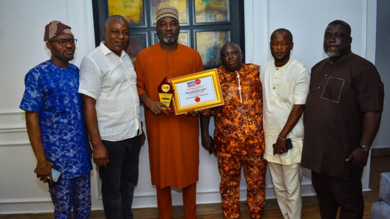 Hon. Babatunde Samuel Seidu, a highly regarded Lagos individual, receives honored certification and accolades as Youth Ambassador from Society Herald Magazine Online…Acknowledging his tireless and selfless dedication to humanitarian causes and promoting youth empowerment